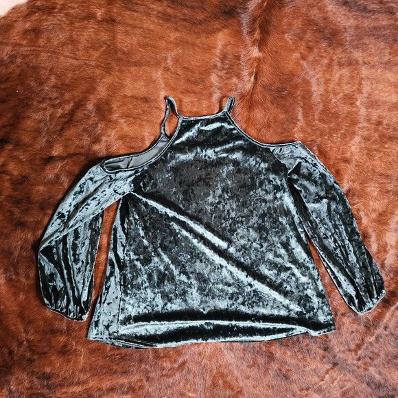 Peach Love Emerald Green Top - Picture 2 of 2